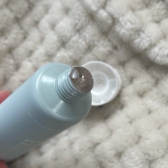 🌸5 for $25 Evio Beauty Pore-Fect Matte Finish Primer - Picture 3 of 5